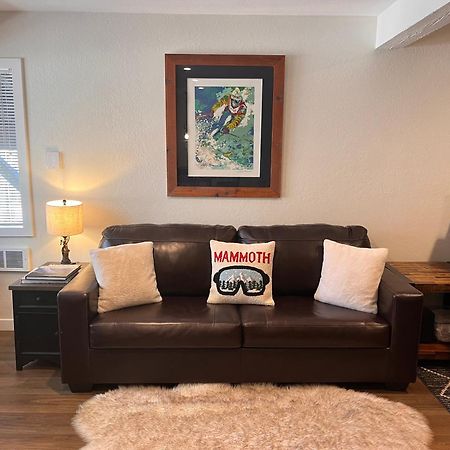 Tastefully Remodeled Condo At Mammoth Ski & Racquet Club, Hot Tub, Garage, 10 Min Walk To Ski Lifts Mammoth Lakes Bagian luar foto