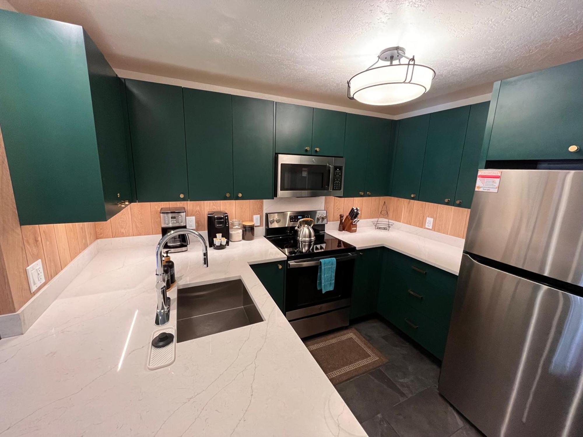 Tastefully Remodeled Condo At Mammoth Ski & Racquet Club, Hot Tub, Garage, 10 Min Walk To Ski Lifts Mammoth Lakes Bagian luar foto